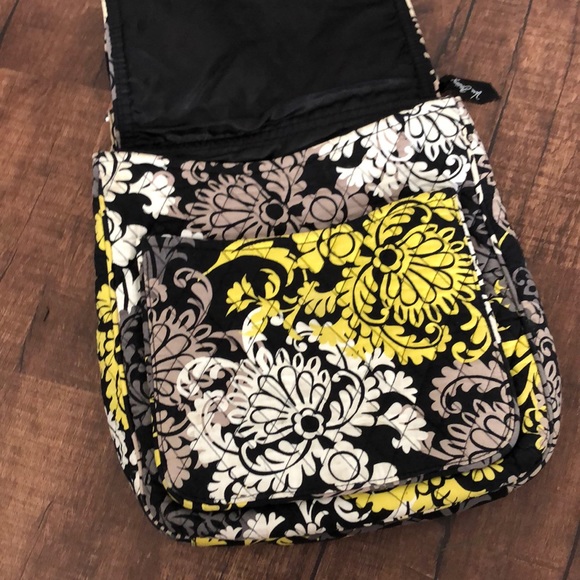Vera Bradley cross body bag - Picture 2 of 3